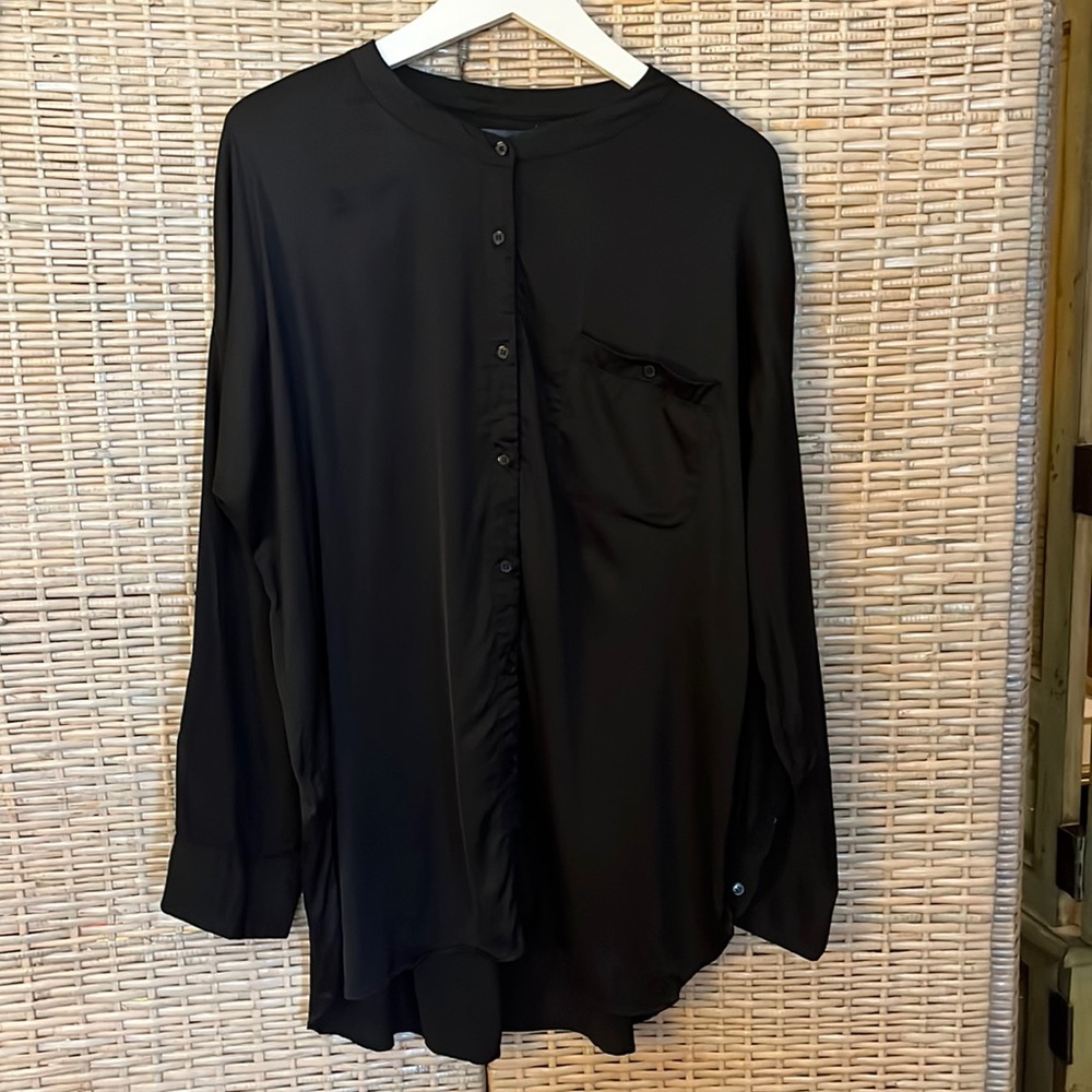 LYSSE Eco-Satin ShrtBlk  XL2way stretch
Oversized44% viscose,53% rayon, 3% spdx